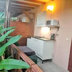 Maison d\'une chambre avec piscine partagee jardin clos et wifi a Sainte Rose a 1 km de la plage